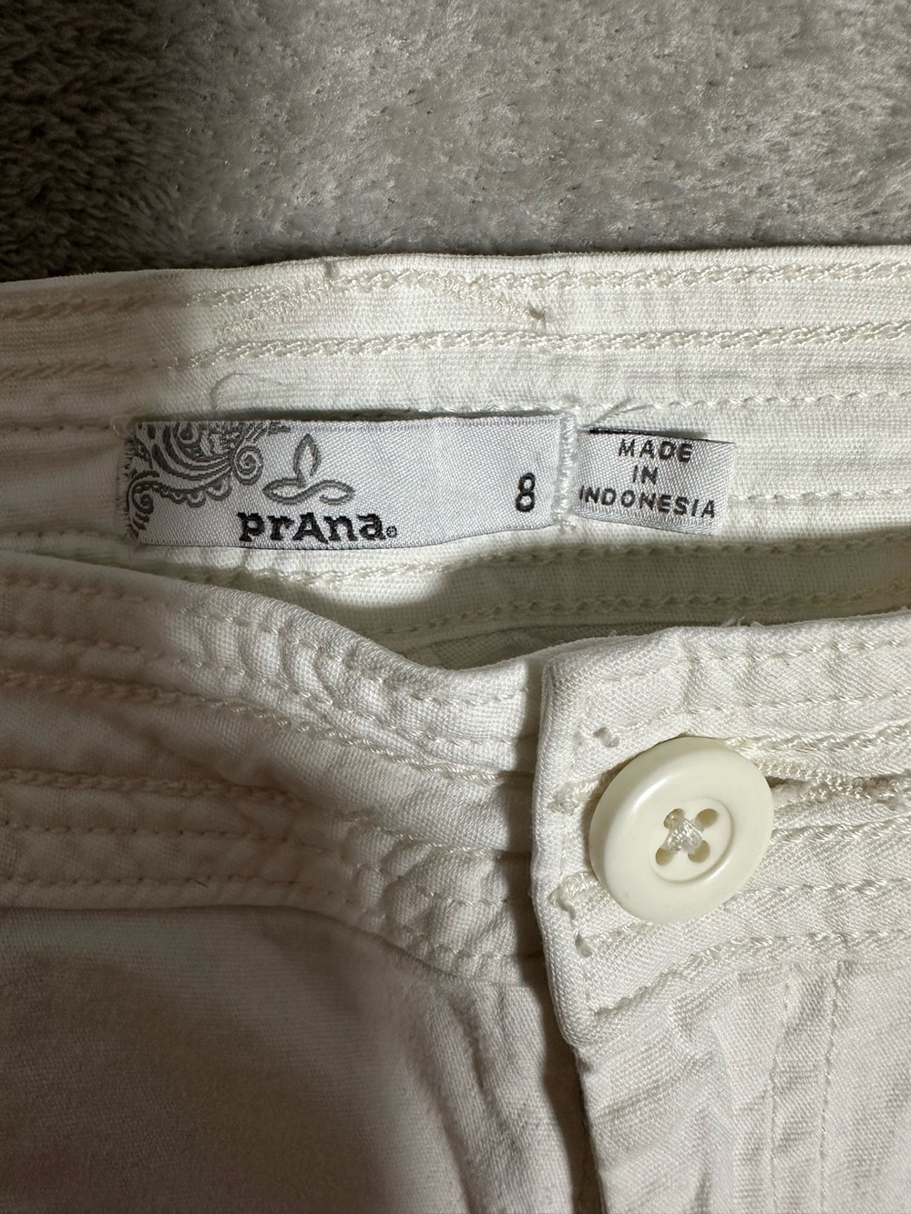 PrAna Elle White Organic Cotton Shorts Inseam 3"~ Size 8 - Picture 6 of 11